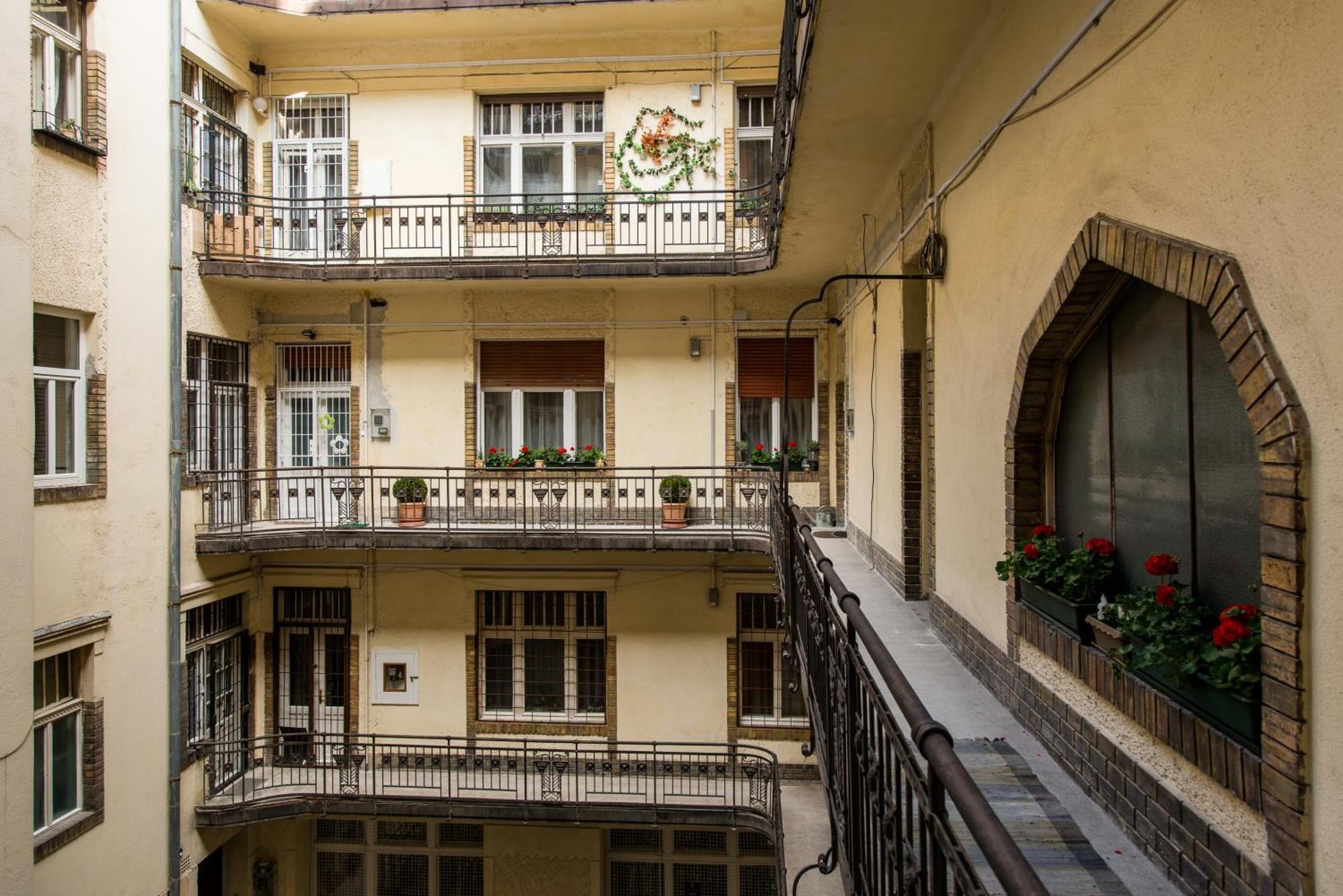 Gold Pearl Apartment 2 Rooms At St Stephen' S Basilica Budapest Esterno foto